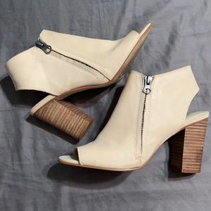 Tan real leather sandals